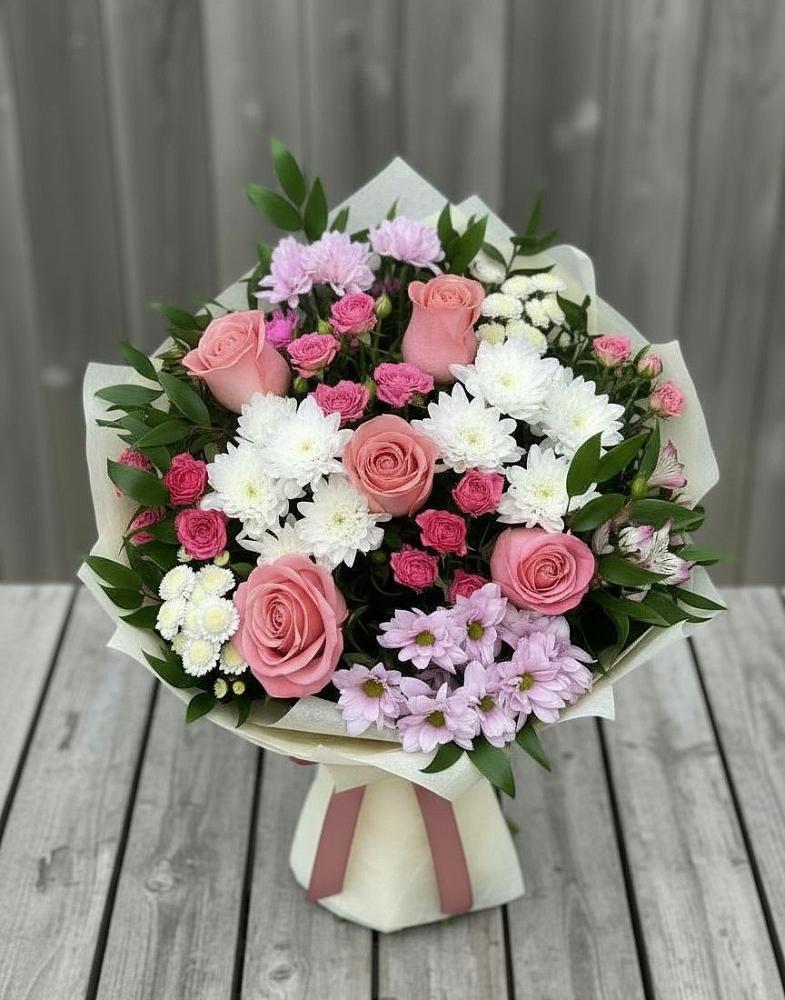 Букет цветов из: Альстромерии, Гвоздики, Розы и Хризантемы в Ковдоре