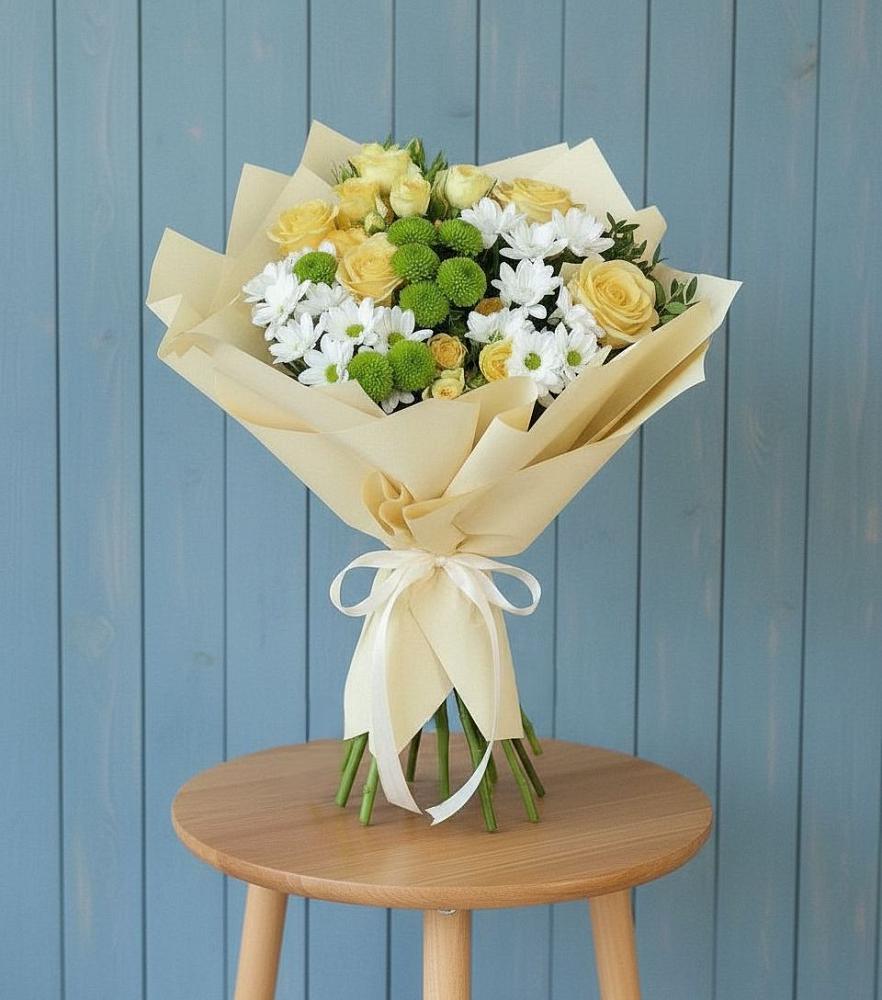 Букет цветов из: Хризантемы и Розы в Ковдоре