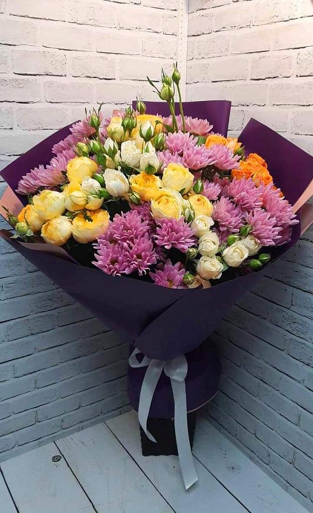 Букет цветов из: Хризантемы и Розы в Ковдоре