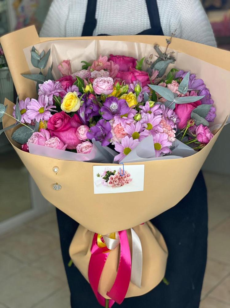 Букет цветов из: Хризантемы, Гвоздики и Альстромерии в Ковдоре