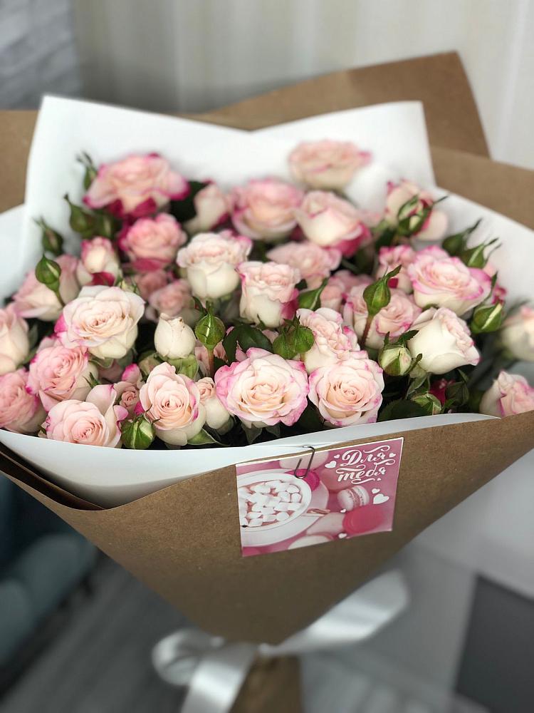 Букет цветов из: Розы в Ковдоре