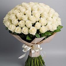 Букет 101 беля роза Белоснежка в Ковдоре
