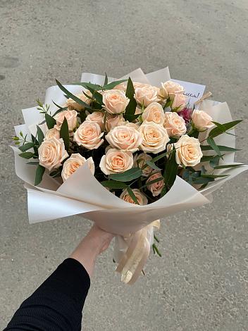 Букет Кремовые розы Латте в Ковдоре