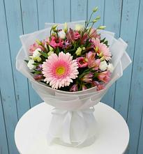Букет цветов из:  Герберы, Альстромерии и Лизиантусы в Ковдоре
