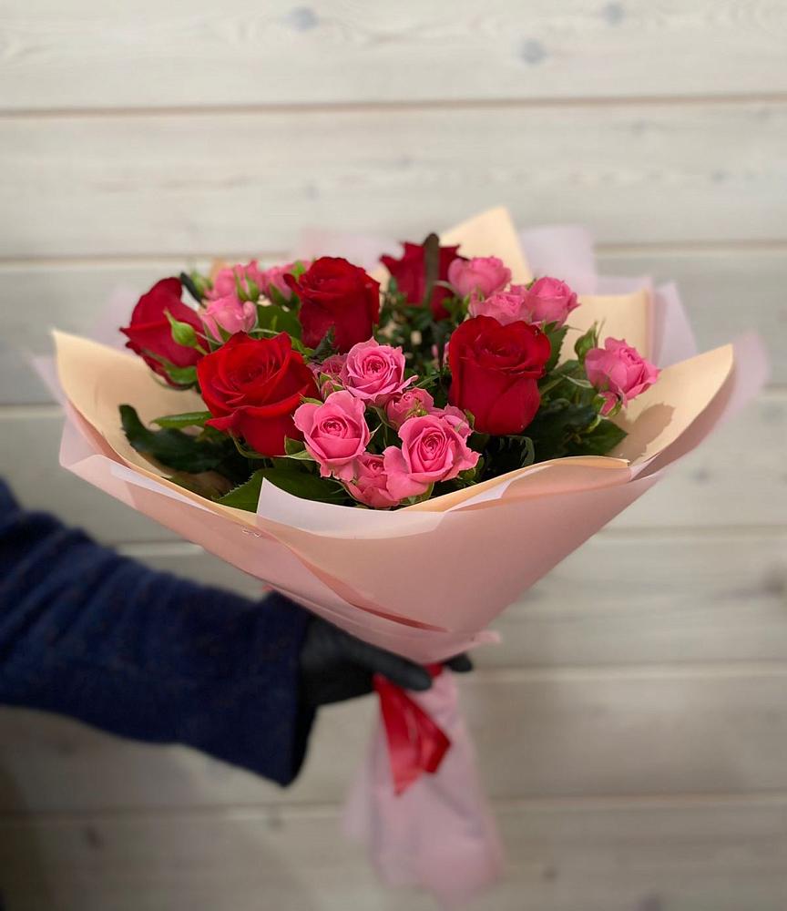 Букет цветов из: Розы в Ковдоре