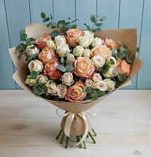 Букет цветов из:  Альстромерии и Розы в Ковдоре